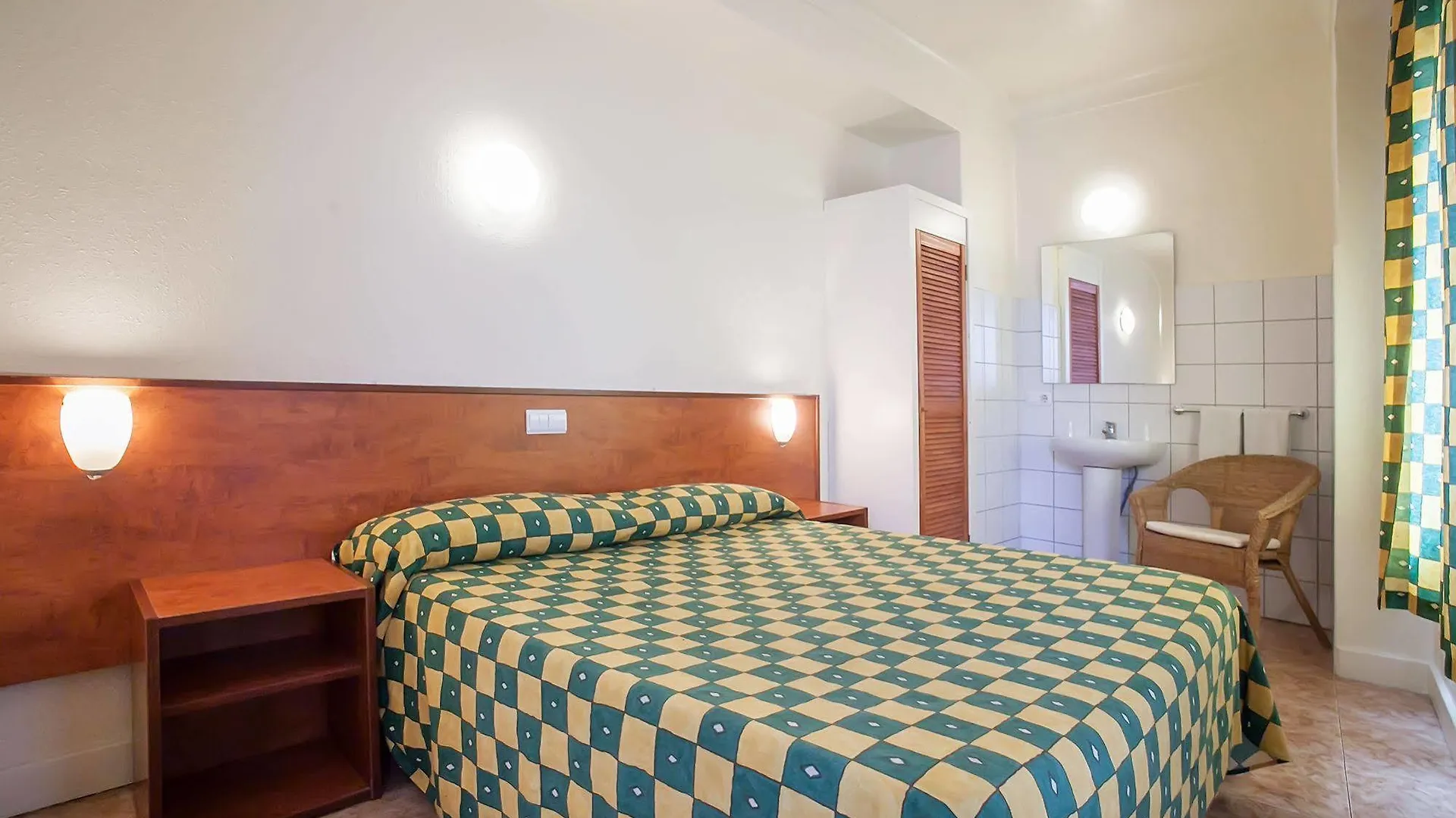 Apuntadores 8 Otel Palma de Mallorca 2*,  İspanya